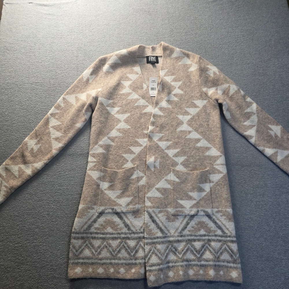 Frye Long Cardigan Sweater Womens M Southwestern Aztec Tribal Western Boho Cozy